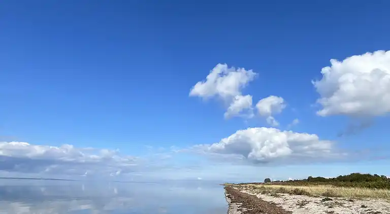 Hyggeligt sommerhus med dejlig udsigt.