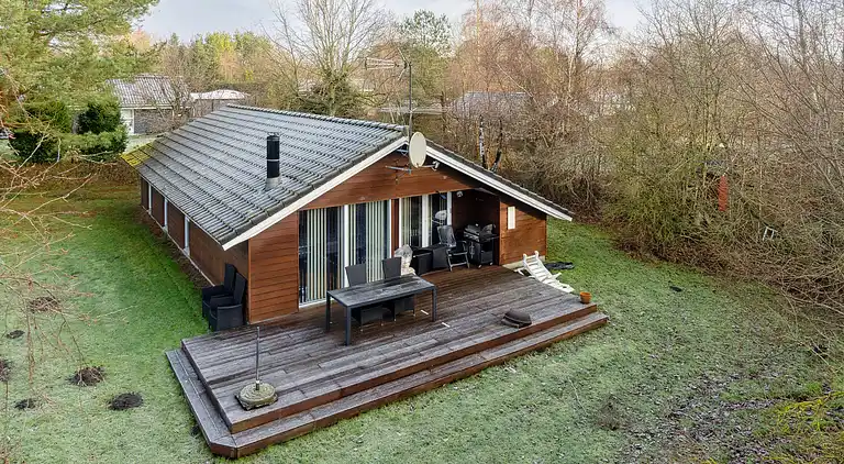 Hyggeligt sommerhus tæt på badestrand