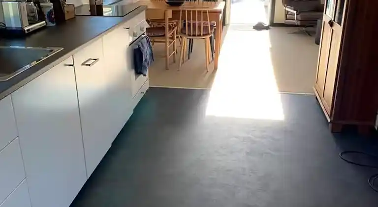 Feriehus ved stranden med hyggelig atmosfære