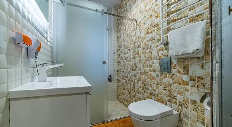 Luxurious Amber Villa with Private Pool and Garden Views