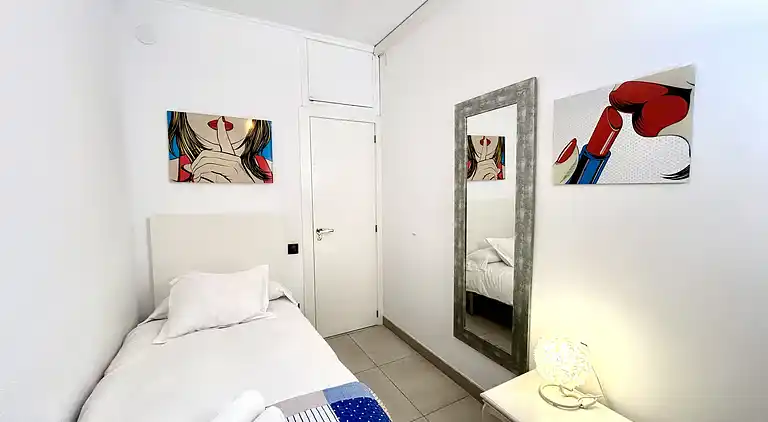 Große Wohnung in einer sehr ruhigen Gegend und gut verbunden