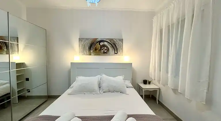 Große Wohnung in einer sehr ruhigen Gegend und gut verbunden