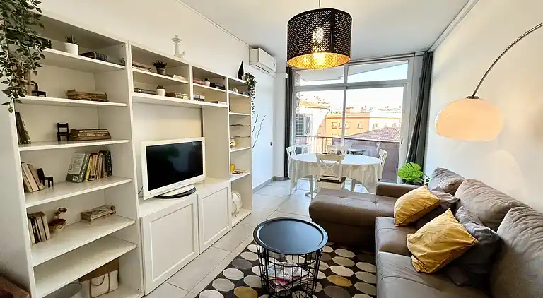 Große Wohnung in einer sehr ruhigen Gegend und gut verbunden