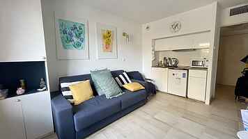 Modest studio in Le Suquet