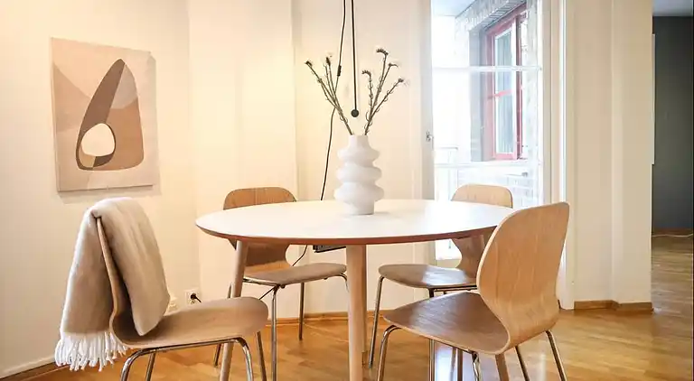 Spacious apartment right in the city centre