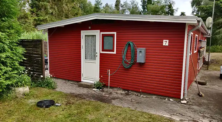 Charmerende sommerhus i rolige omgivelser