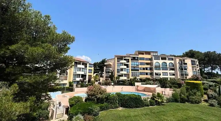 Apartment in Six-Fours-les-Plages