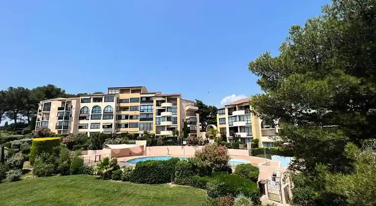 Apartment in Six-Fours-les-Plages