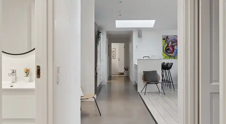 Dejligt sommerhus med havudsigt og pool