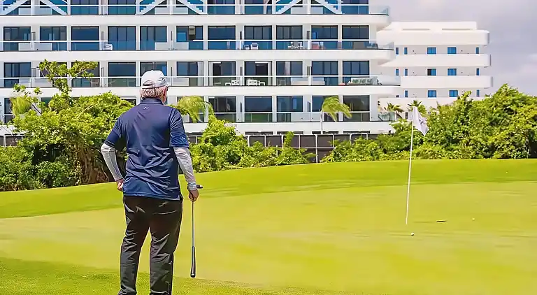 Ph in Cana Rock Star mit Blick auf den Golfplatz und Pool