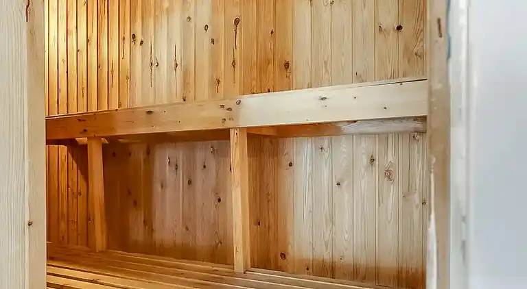 Kindvriendelijk huisje met groot binnenzwembad