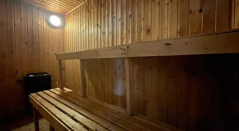 Kindvriendelijk huisje met groot binnenzwembad