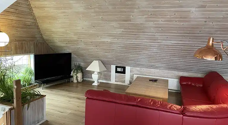 Kindvriendelijk huisje met groot binnenzwembad