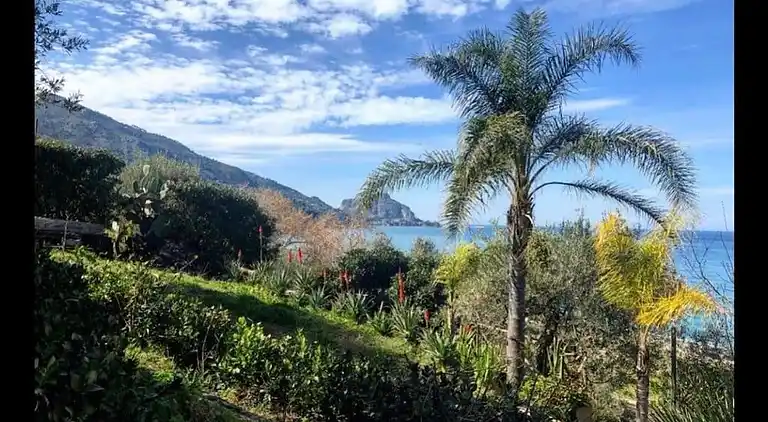 Privatpool der Villa Cefalù