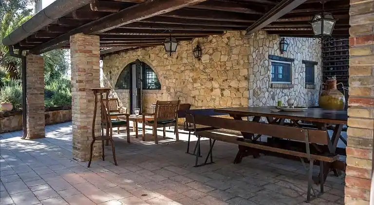 Privatpool der Villa Cefalù