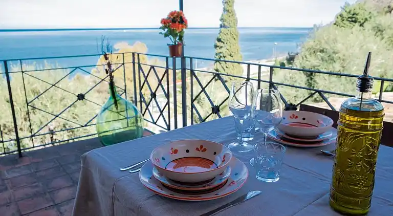 Privatpool der Villa Cefalù