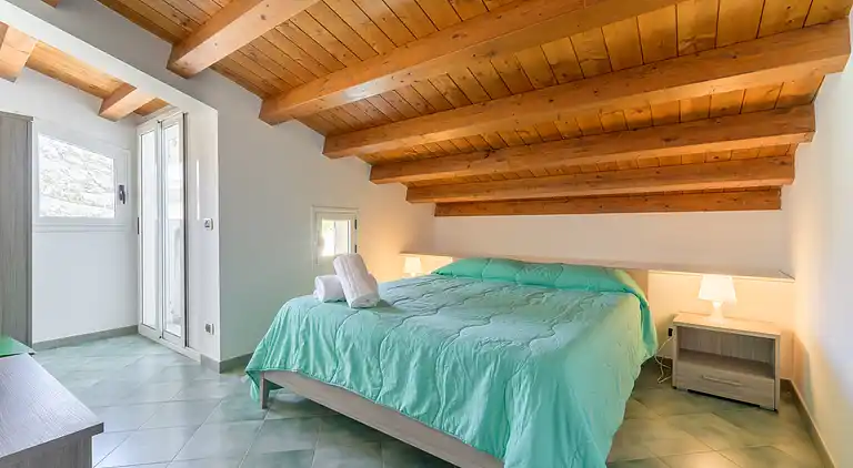 Archimede, apartment with sea view and in the center