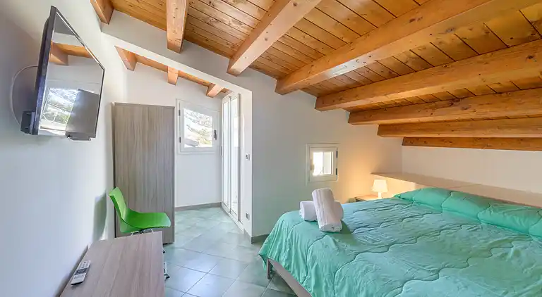 Archimede, apartment with sea view and in the center