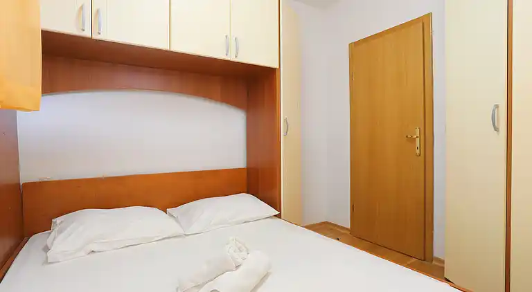 Two bedroom apartment near beach Seget Vranjica, Trogir