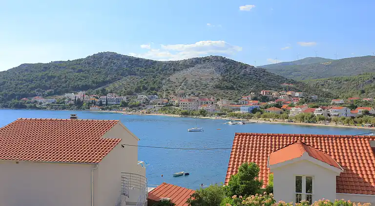 Two bedroom apartment near beach Seget Vranjica, Trogir
