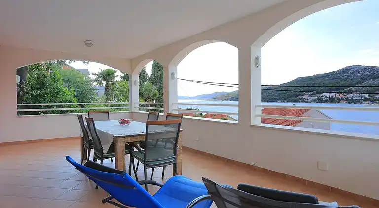 Two bedroom apartment near beach Seget Vranjica, Trogir