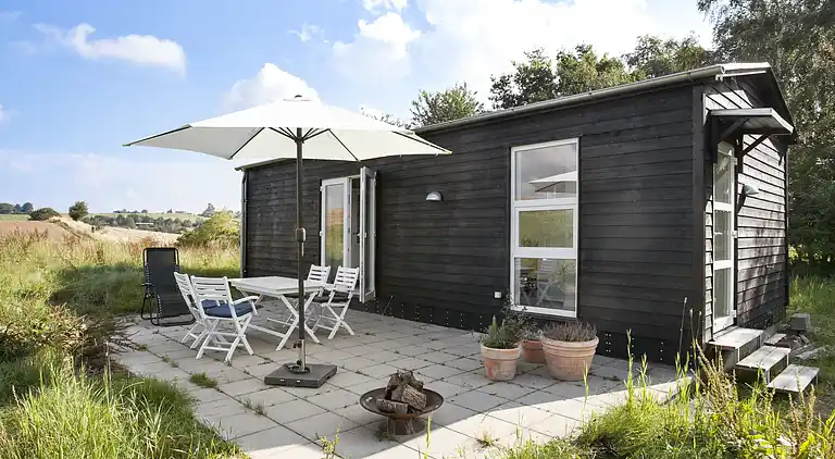 Dejligt sommerhus tæt på vandet