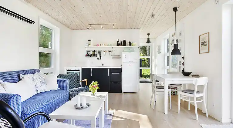 Dejligt sommerhus tæt på vandet