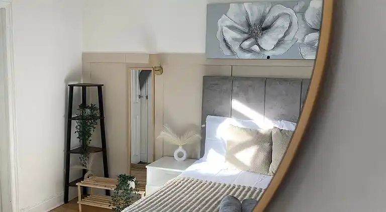 Modernes Stadthaus - Kostenloses Parken - Spielzimmer - WLAN