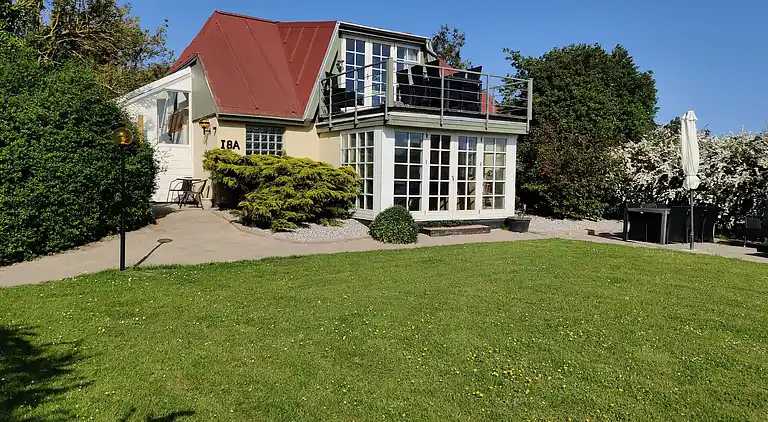 Kindvriendelijk huisje met groot binnenzwembad