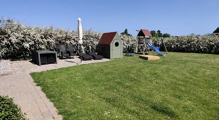 Kindvriendelijk huisje met groot binnenzwembad