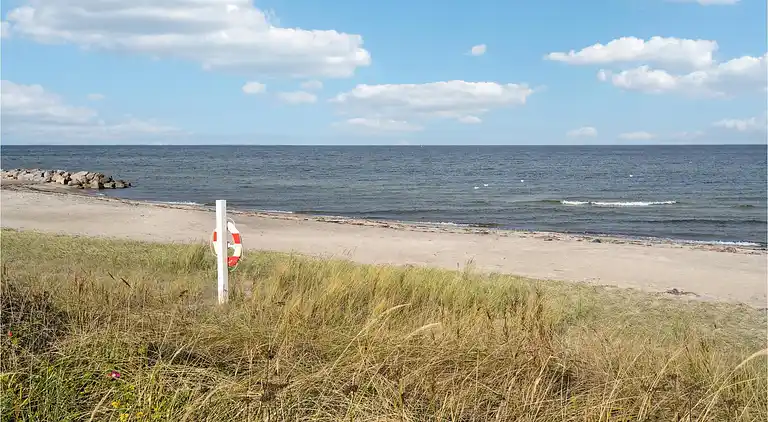 Kindvriendelijk huisje met groot binnenzwembad