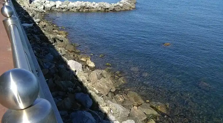 Pegli La Maison de L'artiste, Bord De Mer Et Soleil