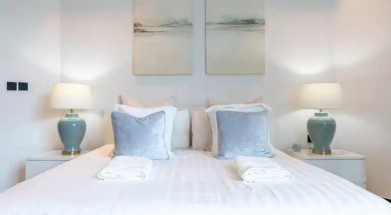 Geräumiges 1-Schlafzimmer, Blick auf Burj, Infinity-Pool und