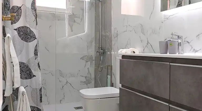 Bungalow in der Nähe des Strandes in Torrevieja, Aguas