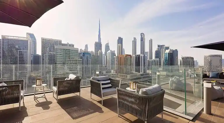 Geräumiges 1-Schlafzimmer, Blick auf Burj, Infinity-Pool und