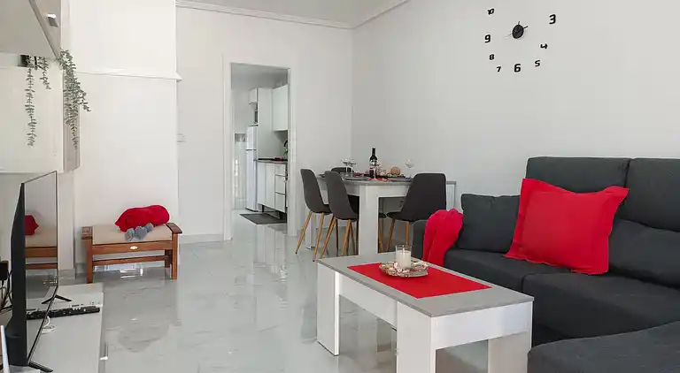 Bungalow in der Nähe des Strandes in Torrevieja, Aguas