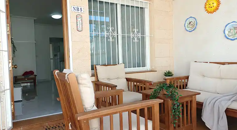 Bungalow in der Nähe des Strandes in Torrevieja, Aguas