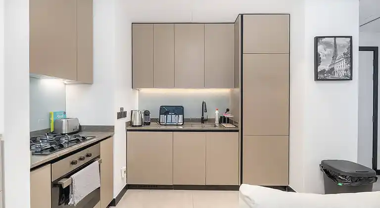 Geräumiges 1-Schlafzimmer, Blick auf Burj, Infinity-Pool und