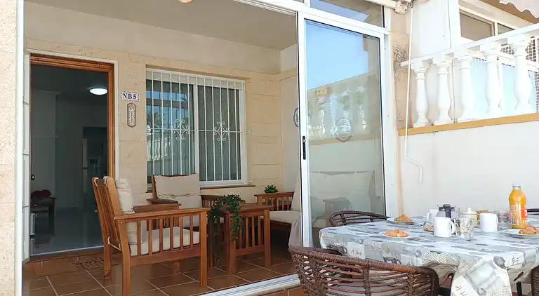 Bungalow in der Nähe des Strandes in Torrevieja, Aguas