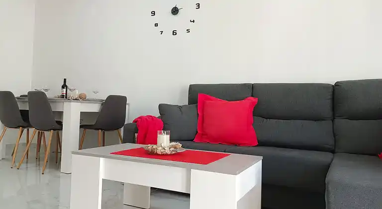 Bungalow in der Nähe des Strandes in Torrevieja, Aguas