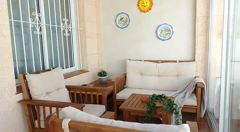 Bungalow in der Nähe des Strandes in Torrevieja, Aguas