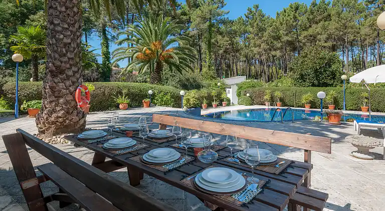 Magnifique Villa mit großem Pool, Tennisplatz und exotische