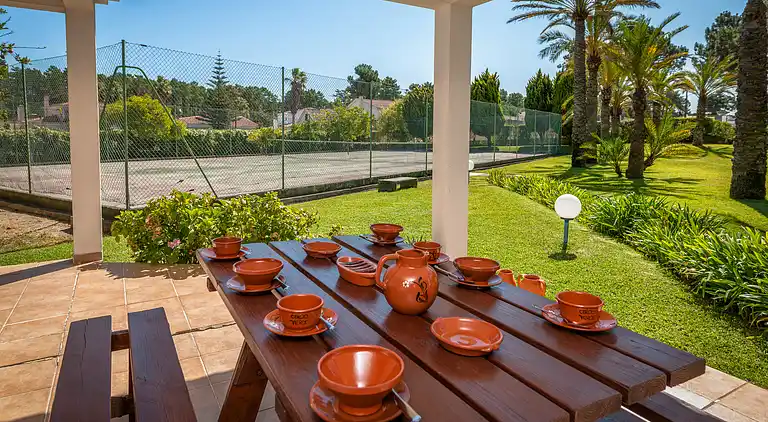 Magnifique Villa mit großem Pool, Tennisplatz und exotische