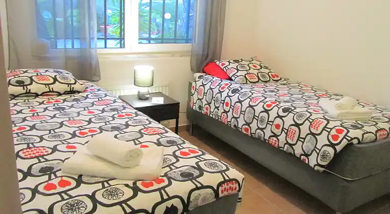 Magnifique Villa mit großem Pool, Tennisplatz und exotische