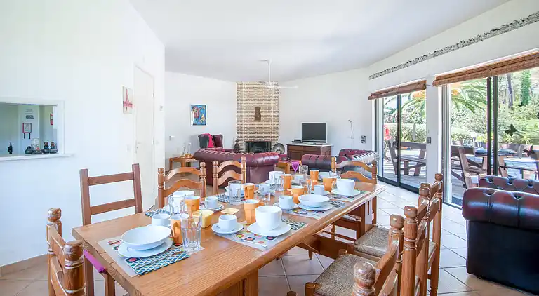 Magnifique Villa mit großem Pool, Tennisplatz und exotische