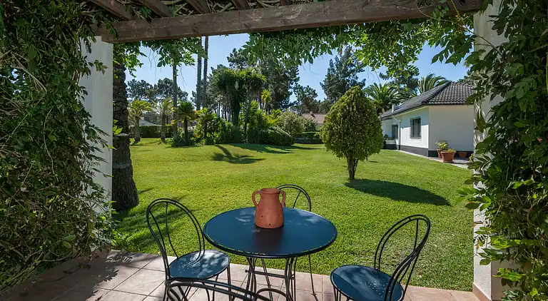 Magnifique Villa mit großem Pool, Tennisplatz und exotische