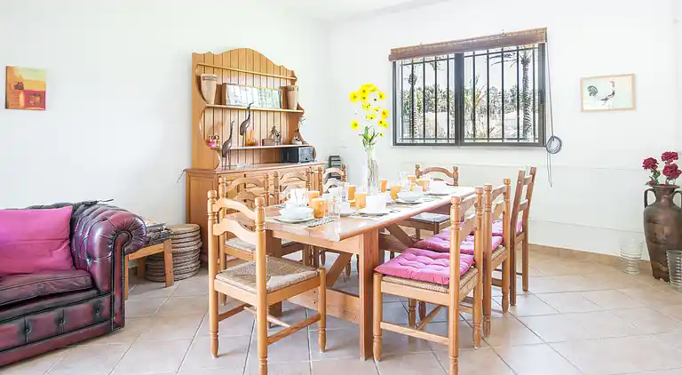 Magnifique Villa mit großem Pool, Tennisplatz und exotische