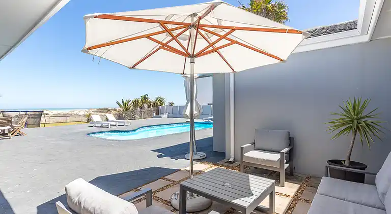 Geräumige Villa am Strand