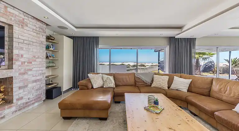 Geräumige Villa am Strand