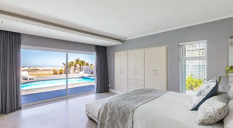 Geräumige Villa am Strand